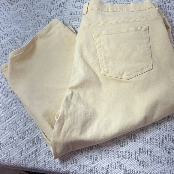 Gloria Vanderbilt Yellow Amanda Jeans Sz 18 Short - Picture 3 of 11
